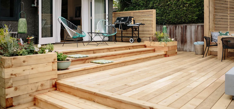 Cedar Decking in Arcadia, CA