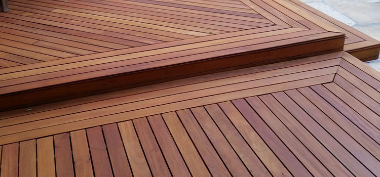 Redwood Decking Material in Arcadia, CA